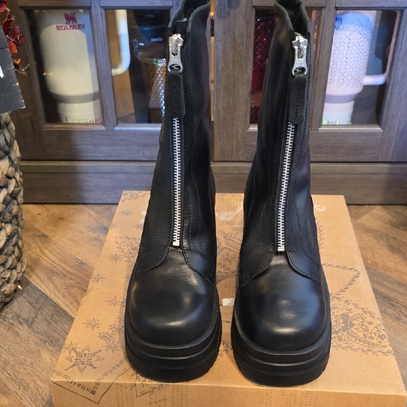 Free People Boots Myles Front Zip Boots Black Womens Size 6 NIB - Picture 6 of 10